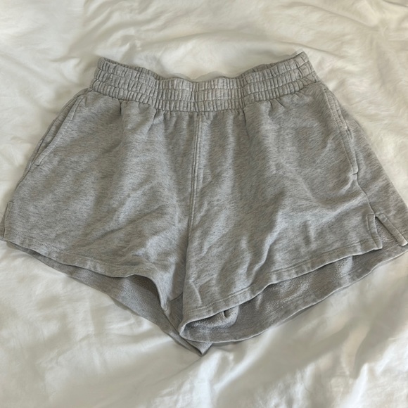 Abercrombie & Fitch Pants - Abercrombie & Fitch Heather Shorts S